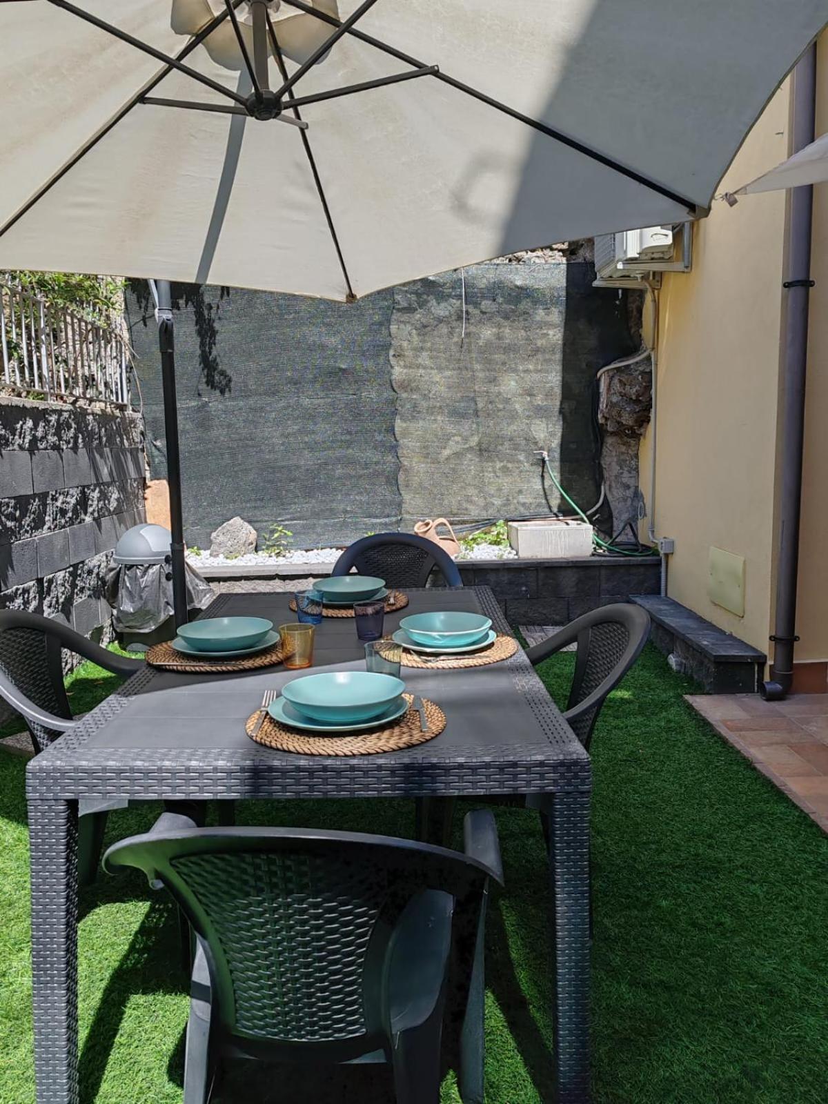 Etna Garden House: Oasis In The Heart Of Holiday home