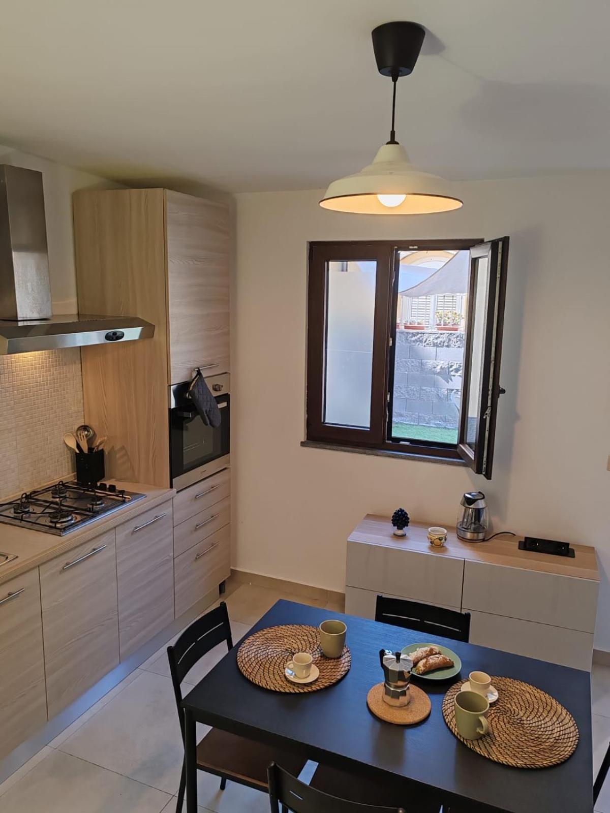 Etna Garden House: Oasis In The Heart Of